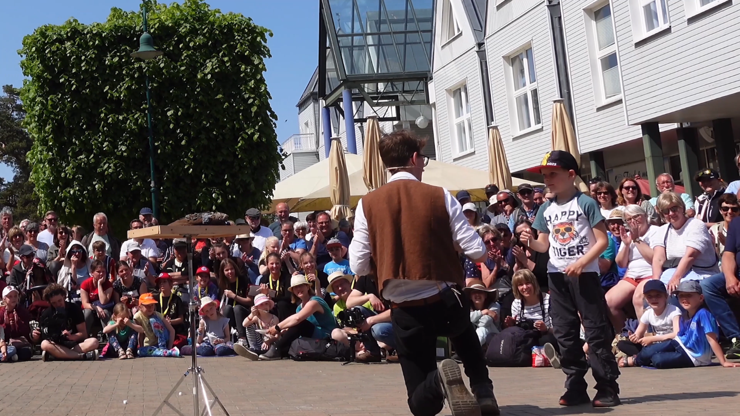 Sam King, Adelaide Magician, Performs Street Magic in Germany